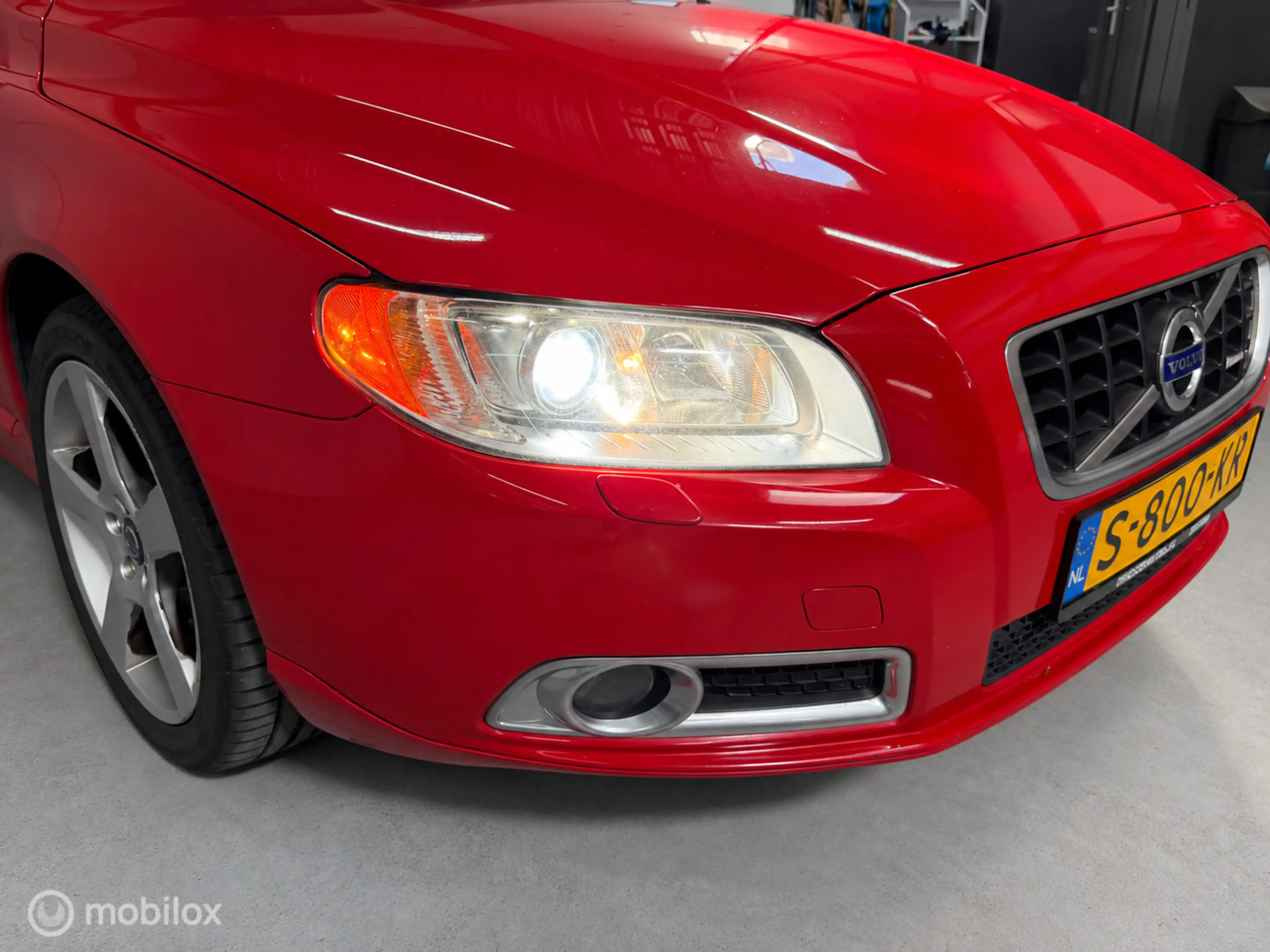 Volvo V70 2.5T R-Design AUTOMAAT / LEER / XENON — photo 5