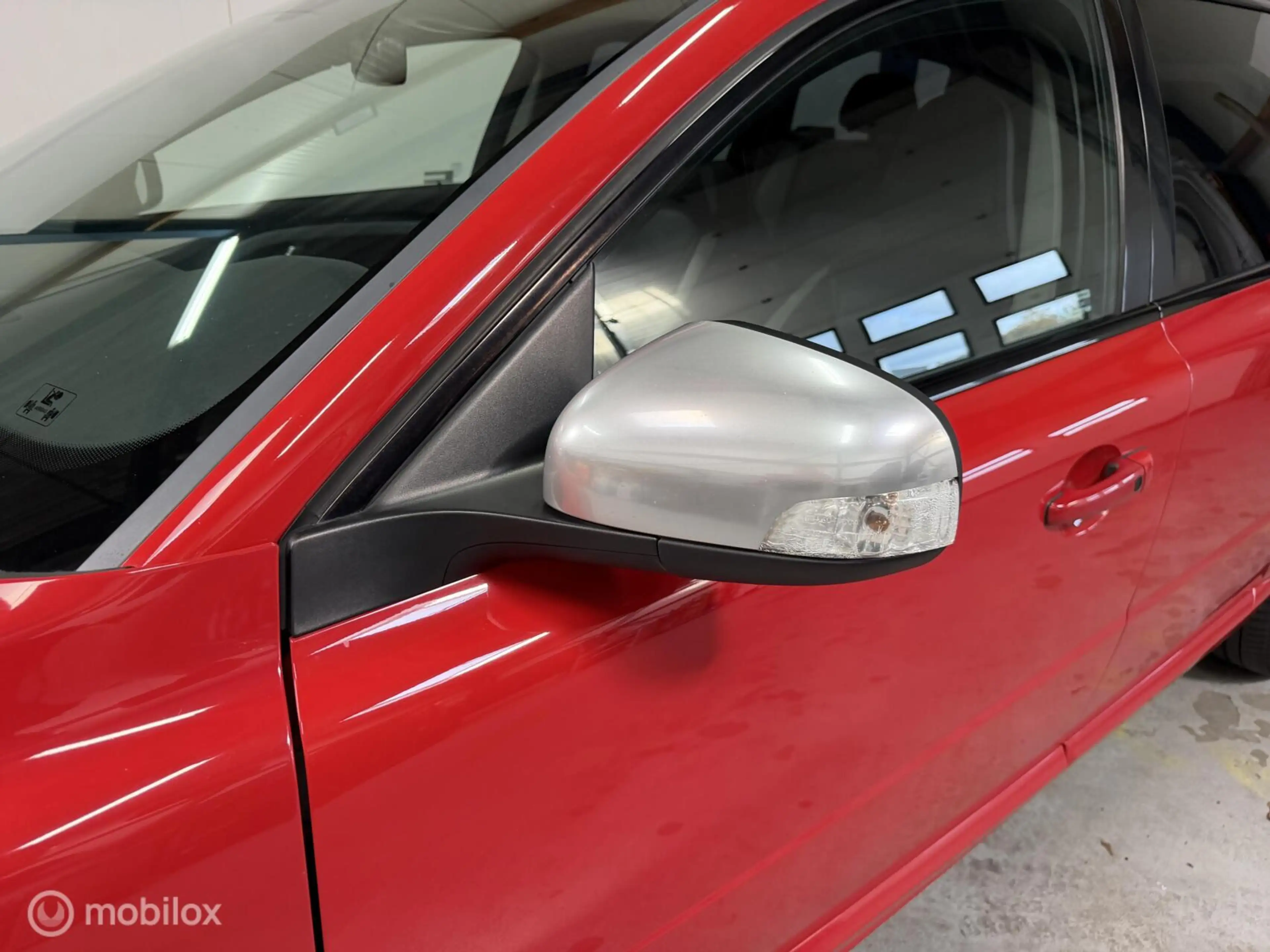 Volvo V70 2.5T R-Design AUTOMAAT / LEER / XENON — photo 12