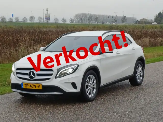 Mercedes-Benz GLA 180 Premium Plus /Lichte rijdbare schade/