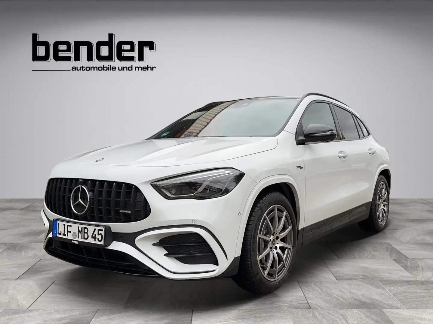 Mercedes-Benz GLA 35 AMG PANO*HEAD-UP*DISTRONIC*360°*MULTIBEAM*KEYLESS* Grau - 1