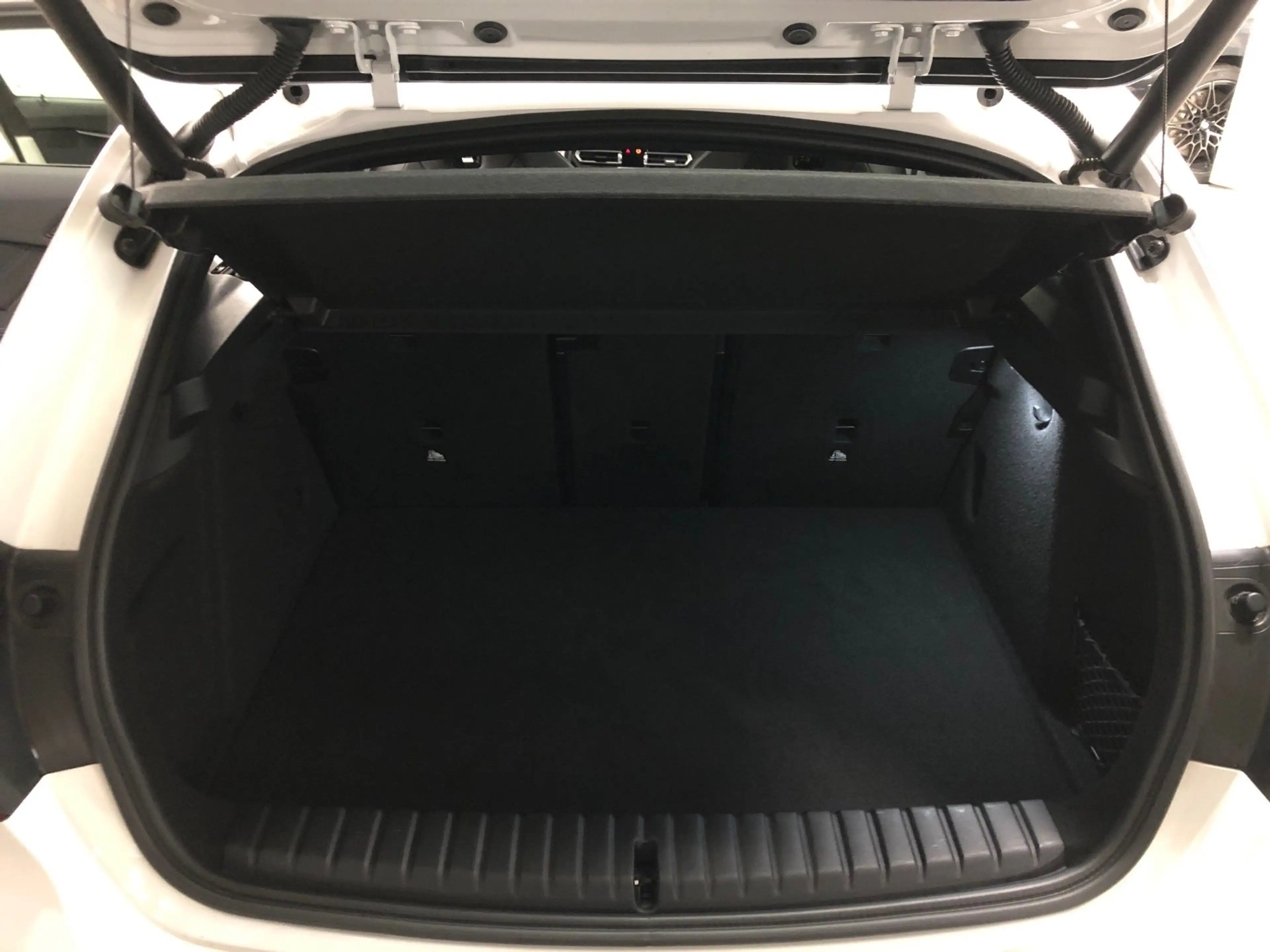 BMW M1 35i xDrive EditionColorvision*Panoramadach*Harman/ — photo 12