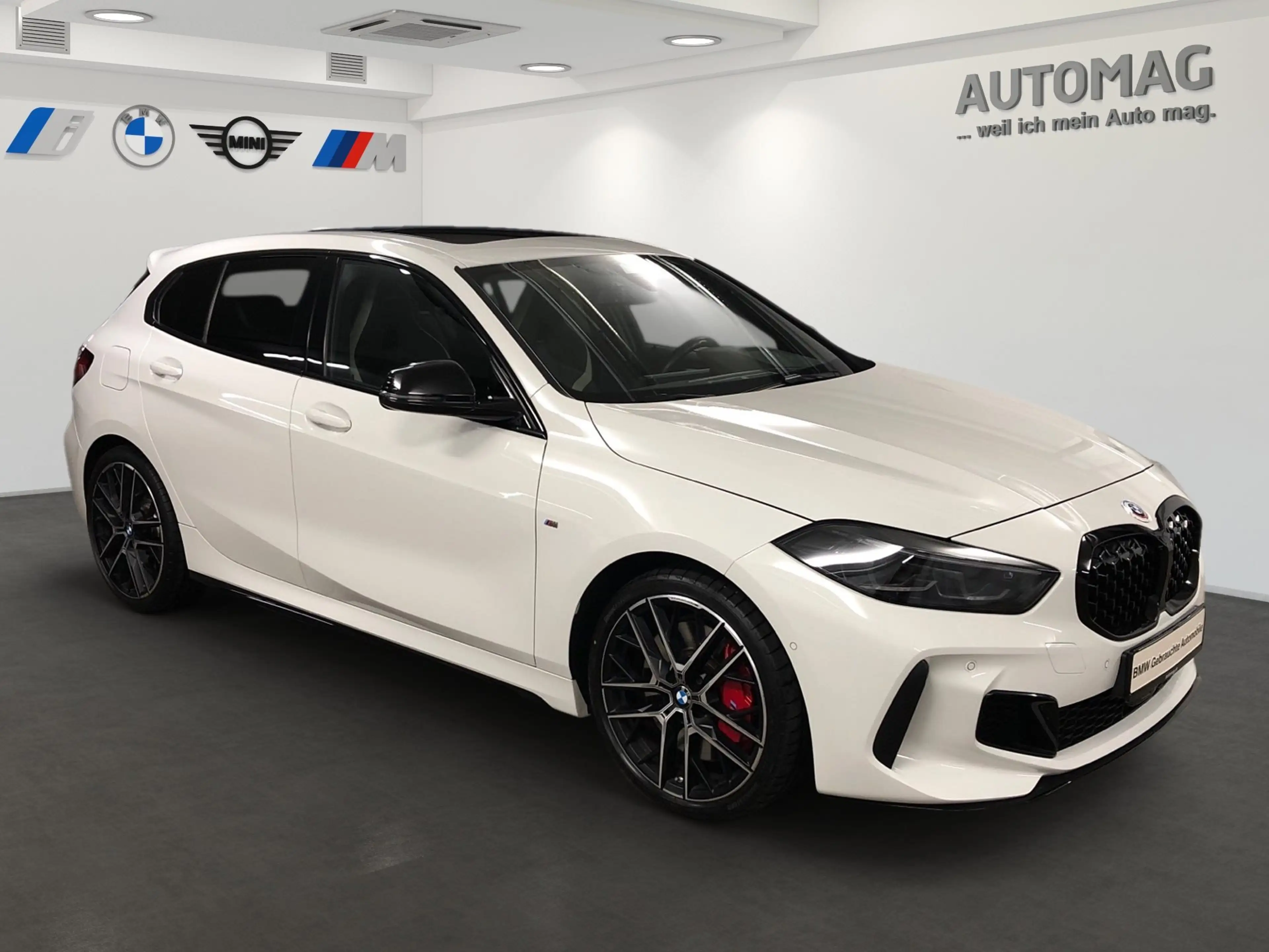 BMW M1 35i xDrive EditionColorvision*Panoramadach*Harman/ — photo 2