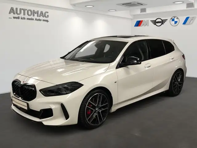 BMW M1 35i xDrive EditionColorvision*Panoramadach*Harman/