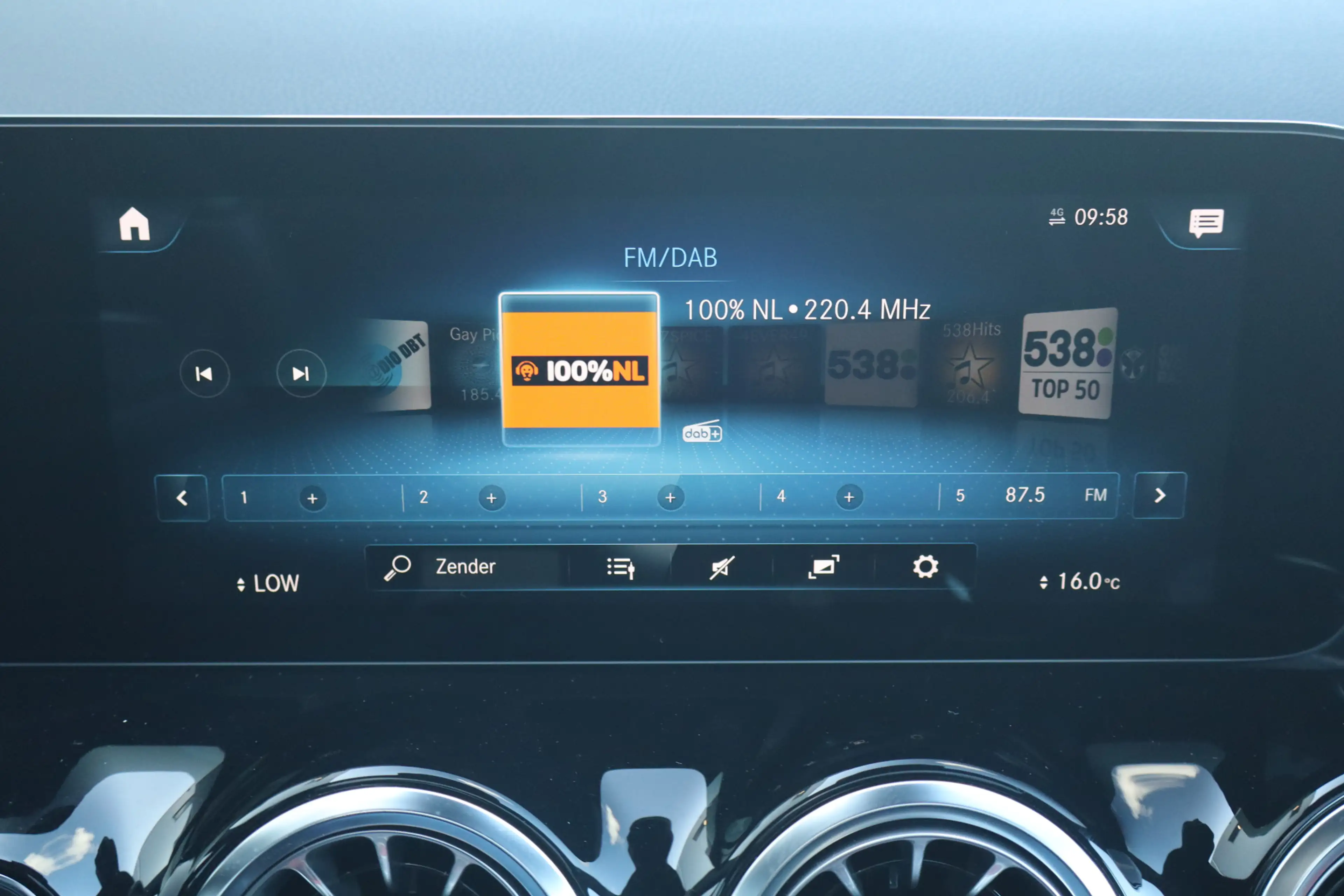 Mercedes-Benz EQA 250 Business Solution Luxury 67 kWh - NL- Auto!! Pano — photo 12