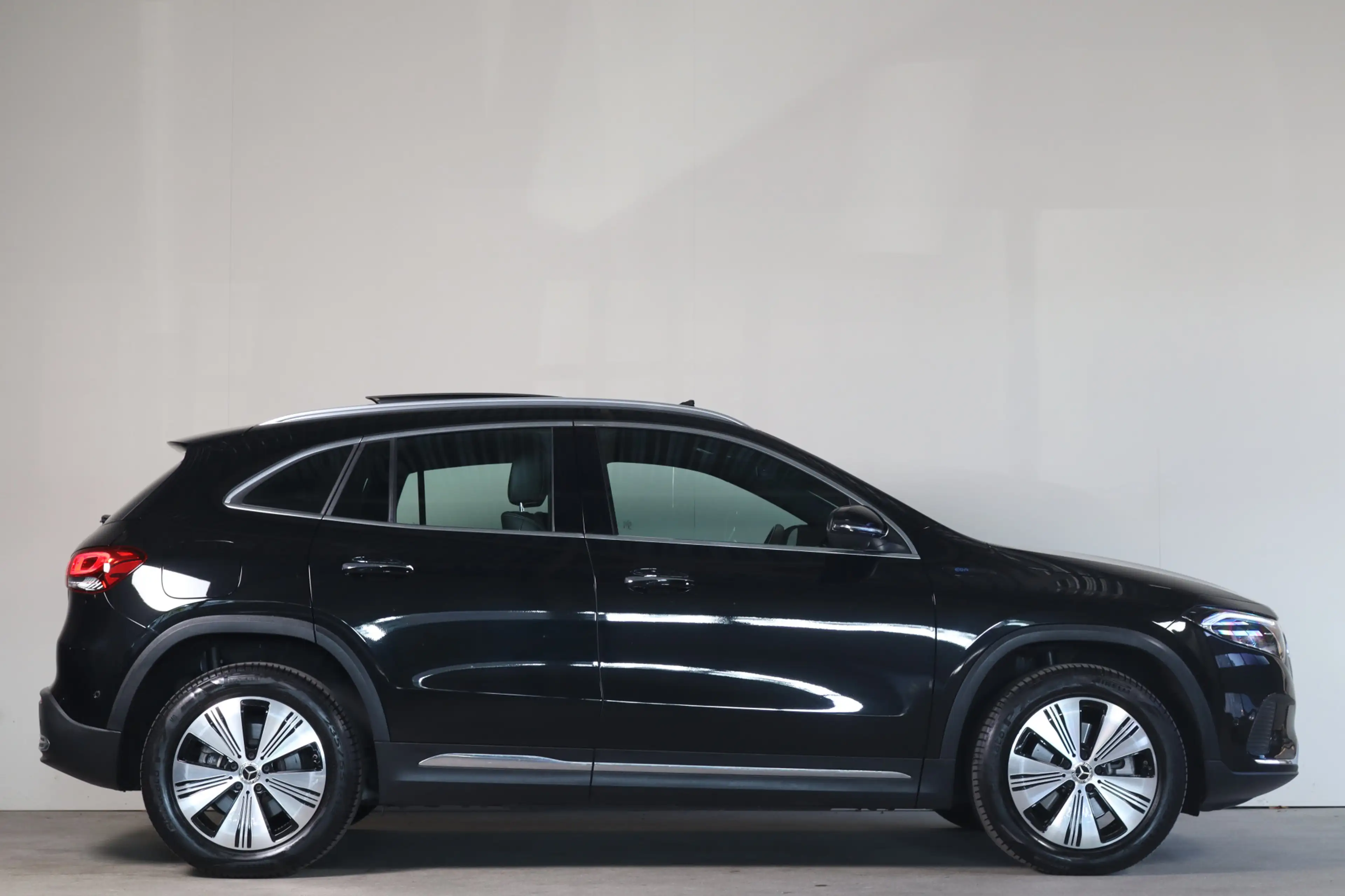 Mercedes-Benz EQA 250 Business Solution Luxury 67 kWh - NL- Auto!! Pano — photo 13