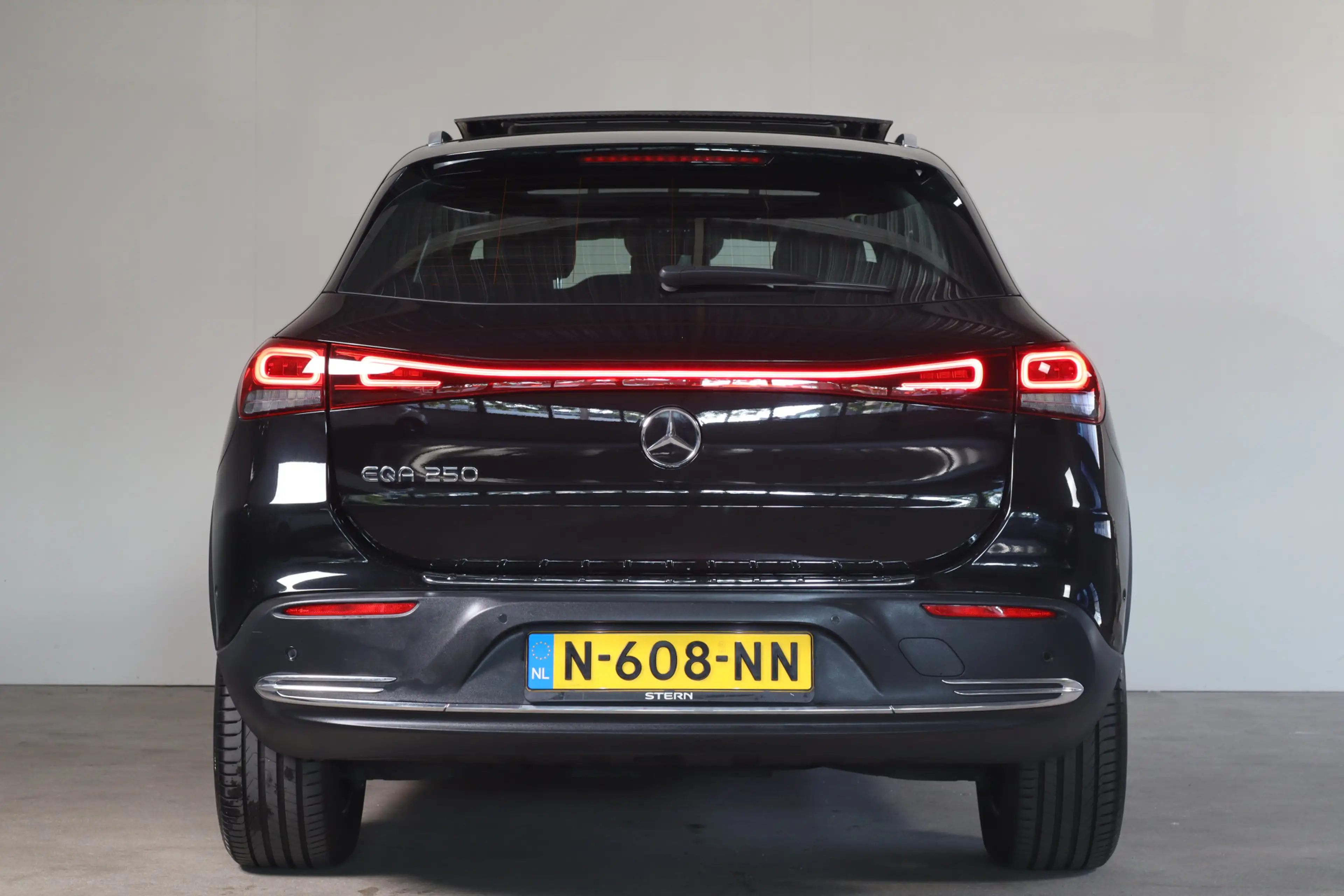 Mercedes-Benz EQA 250 Business Solution Luxury 67 kWh - NL- Auto!! Pano — photo 43