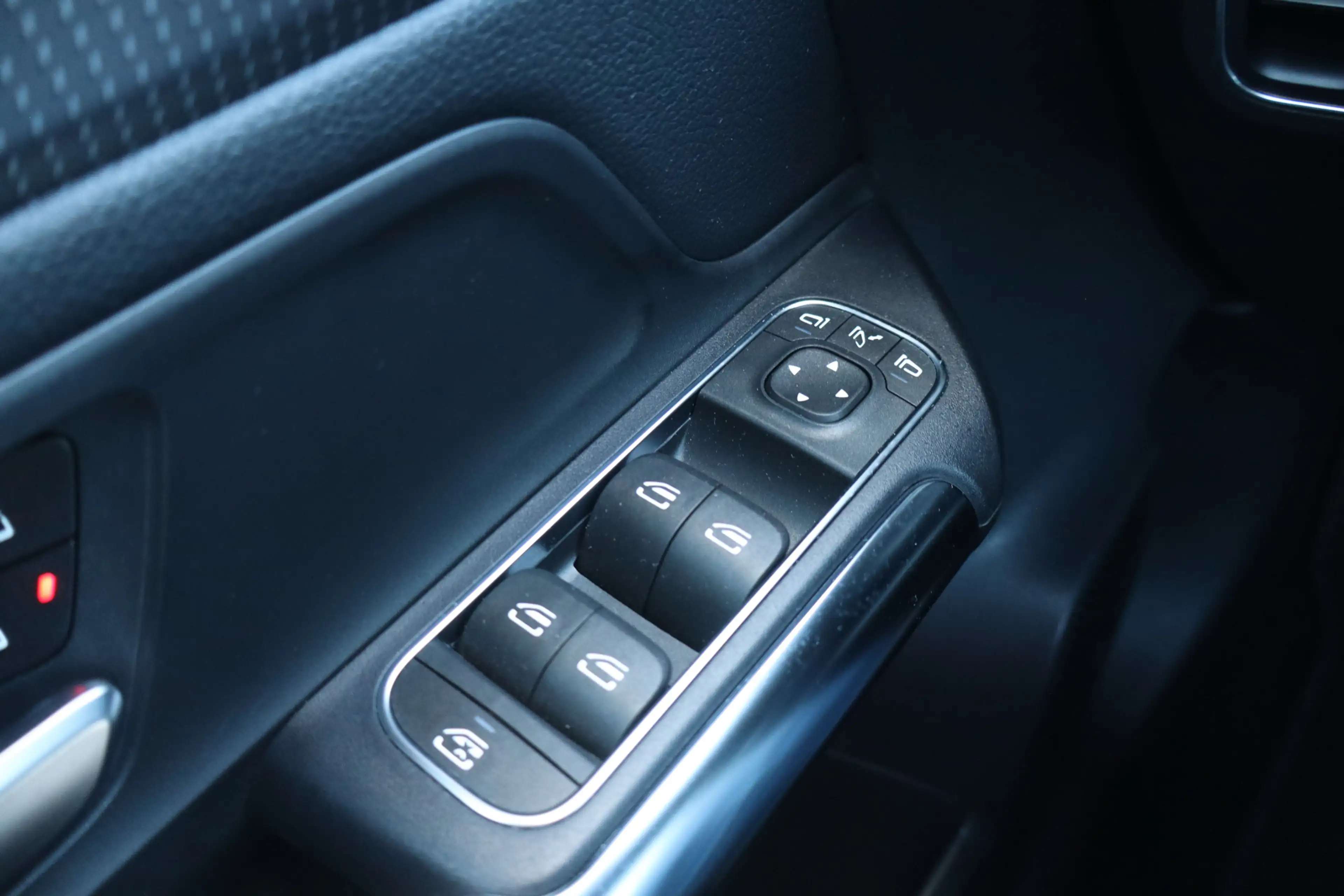 Mercedes-Benz EQA 250 Business Solution Luxury 67 kWh - NL- Auto!! Pano — photo 37