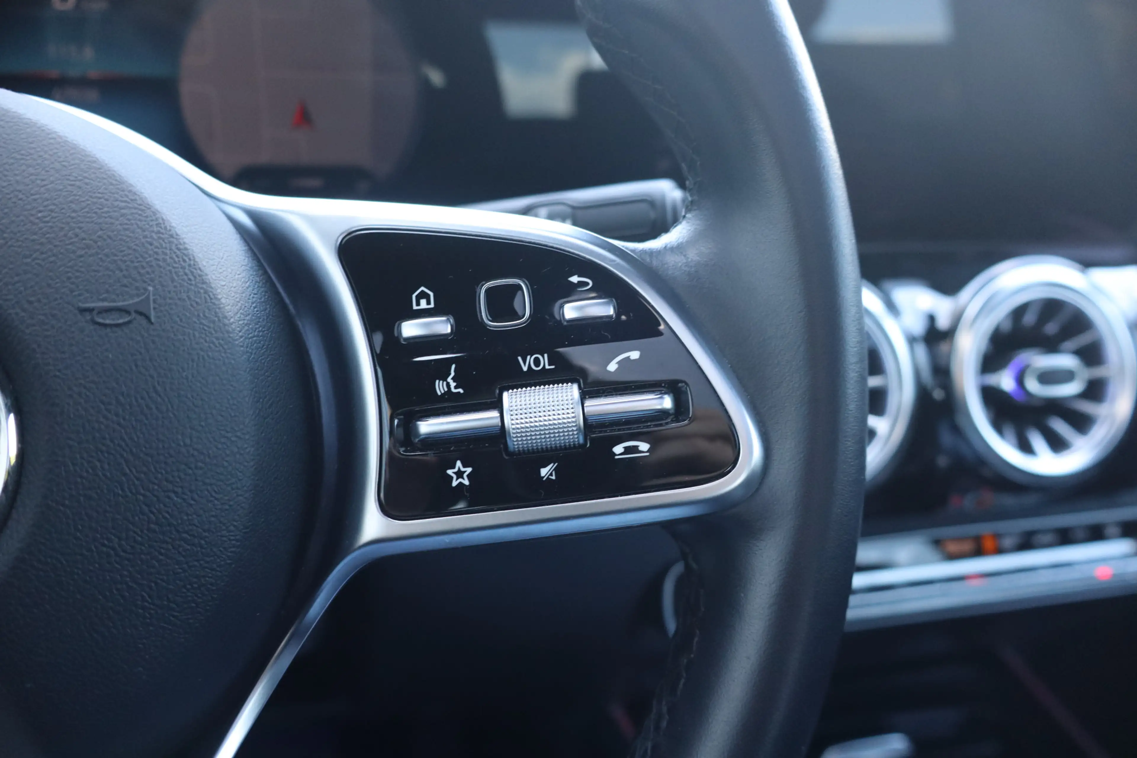 Mercedes-Benz EQA 250 Business Solution Luxury 67 kWh - NL- Auto!! Pano — photo 27