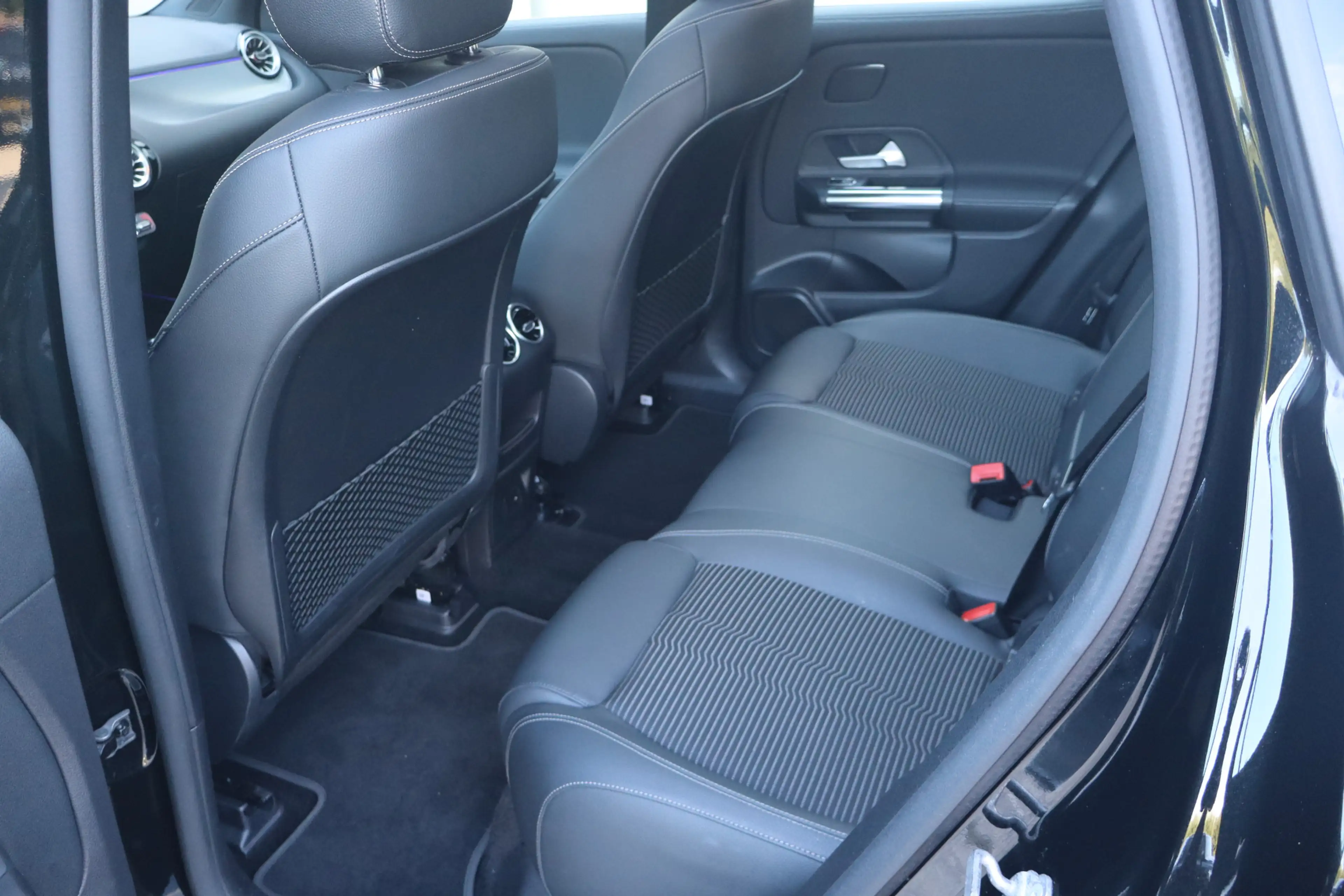Mercedes-Benz EQA 250 Business Solution Luxury 67 kWh - NL- Auto!! Pano — photo 39