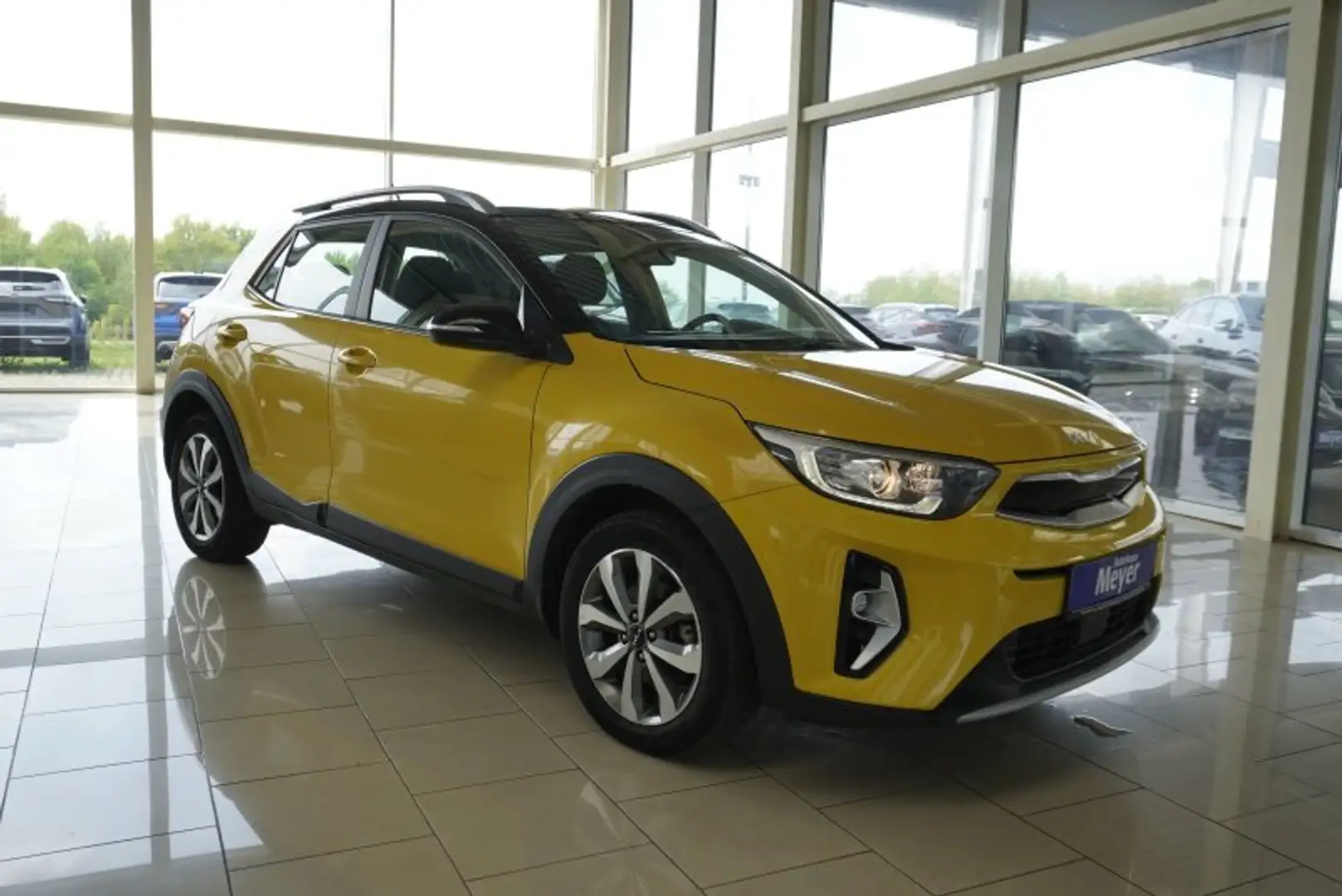 Kia Stonic 1.0 T-GDi 16*Alu/Kamera/Pdc/Winterp/Klimaaut. Gelb - 1