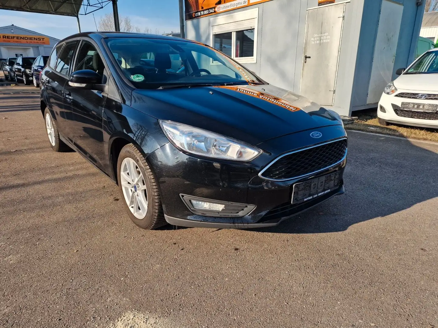 Ford Focus Turnier Business Schwarz - 1