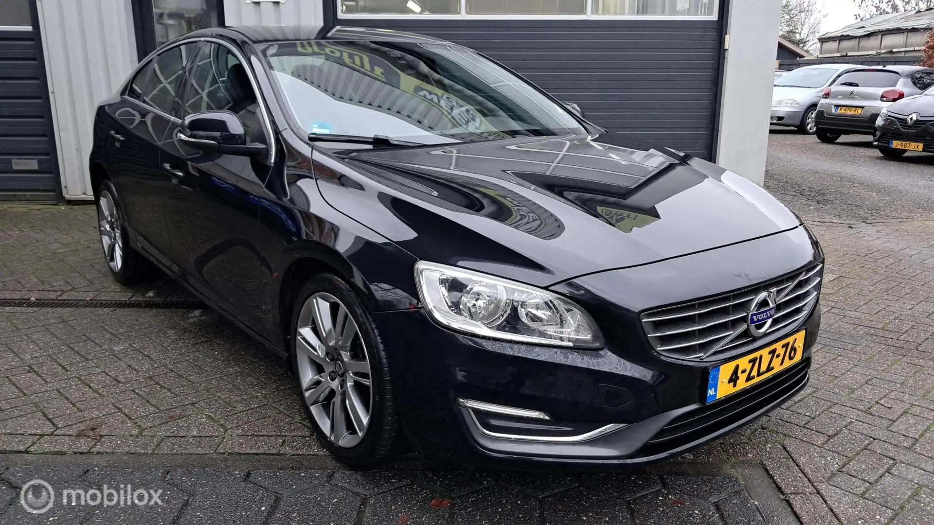 Volvo S60 2.0 T5 Summum LEDER|NAVI Negro - 2