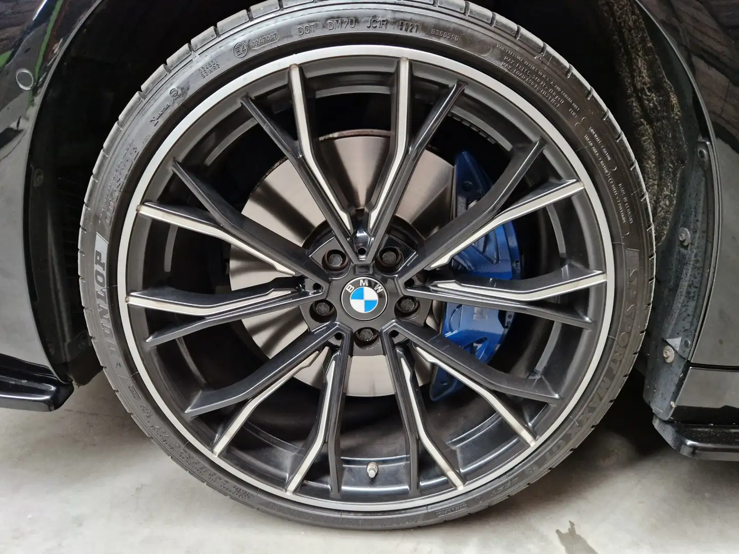 BMW 540 5-serie 540i High Executive M-Sport Pano Leer 4WB Fekete - 2