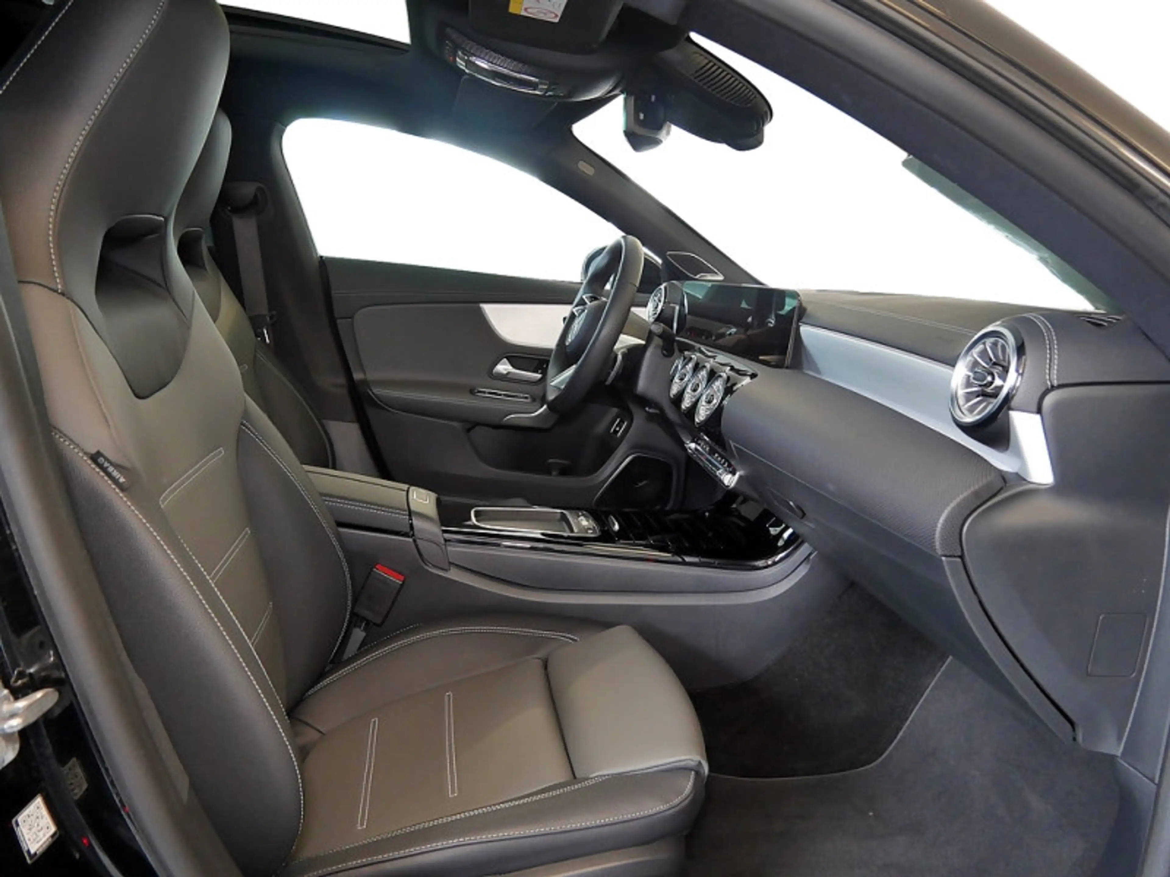 Mercedes-Benz CLA 250 e SB , AMG BURM NIGHT MEMO MULTI 360 PDC — photo 8