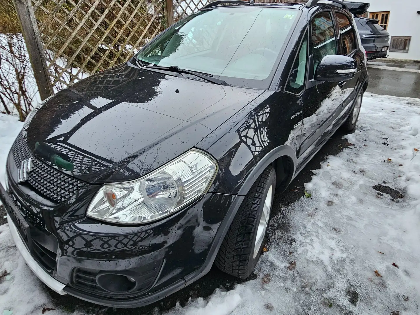Suzuki SX4 SX4 2,0 GLX  DDiS 4WD Navigator Navigator Schwarz - 2