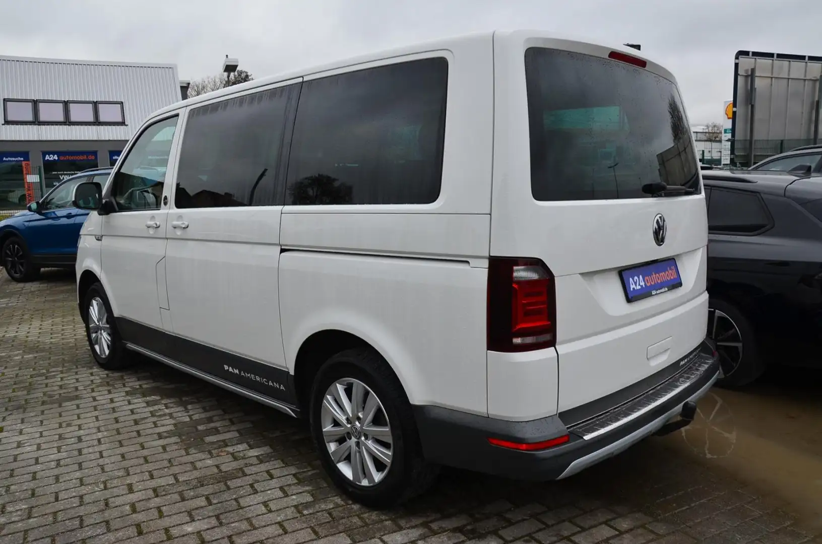 Volkswagen T6.1 2.0 TDI 4Motion Multivan PanAmerican LED Navi bijela - 2