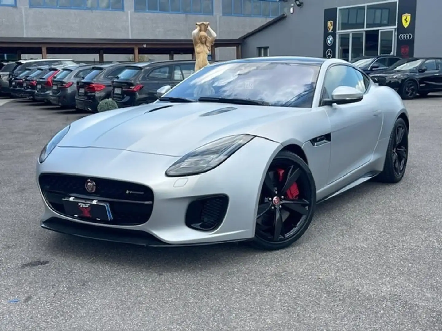 Jaguar F-Type 2.0 aut. Coupé R-Dynamic Gris - 1
