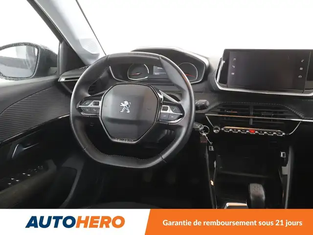 Peugeot 208 view 13