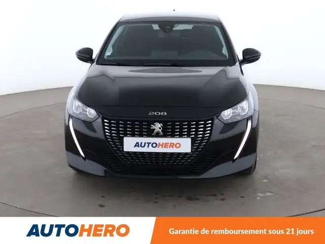 Peugeot 208 view 9