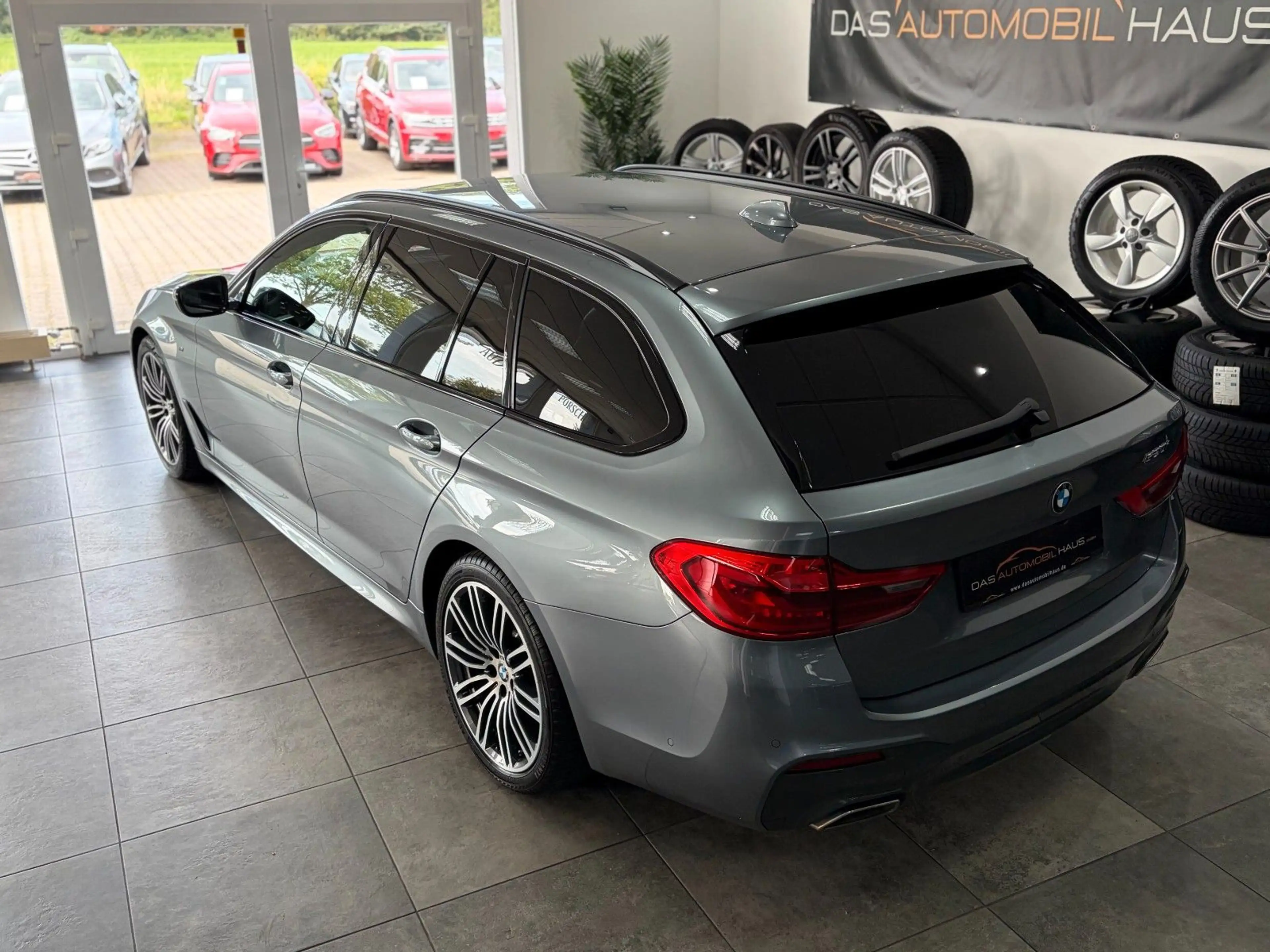 BMW 520 i M Sport*LED*Leder*LiveCockpit*Hifi*Kamera — photo 7