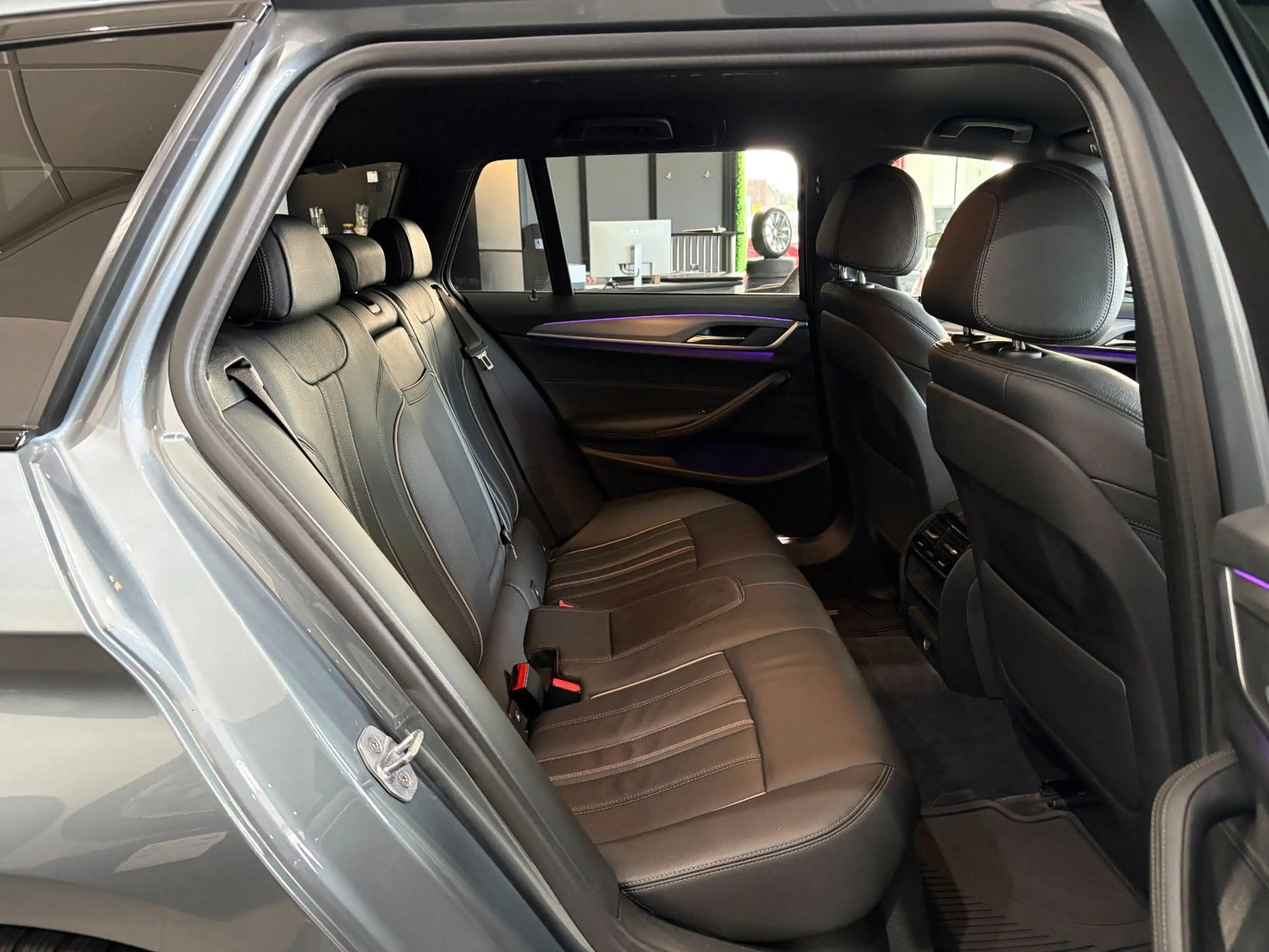 BMW 520 i M Sport*LED*Leder*LiveCockpit*Hifi*Kamera — photo 16