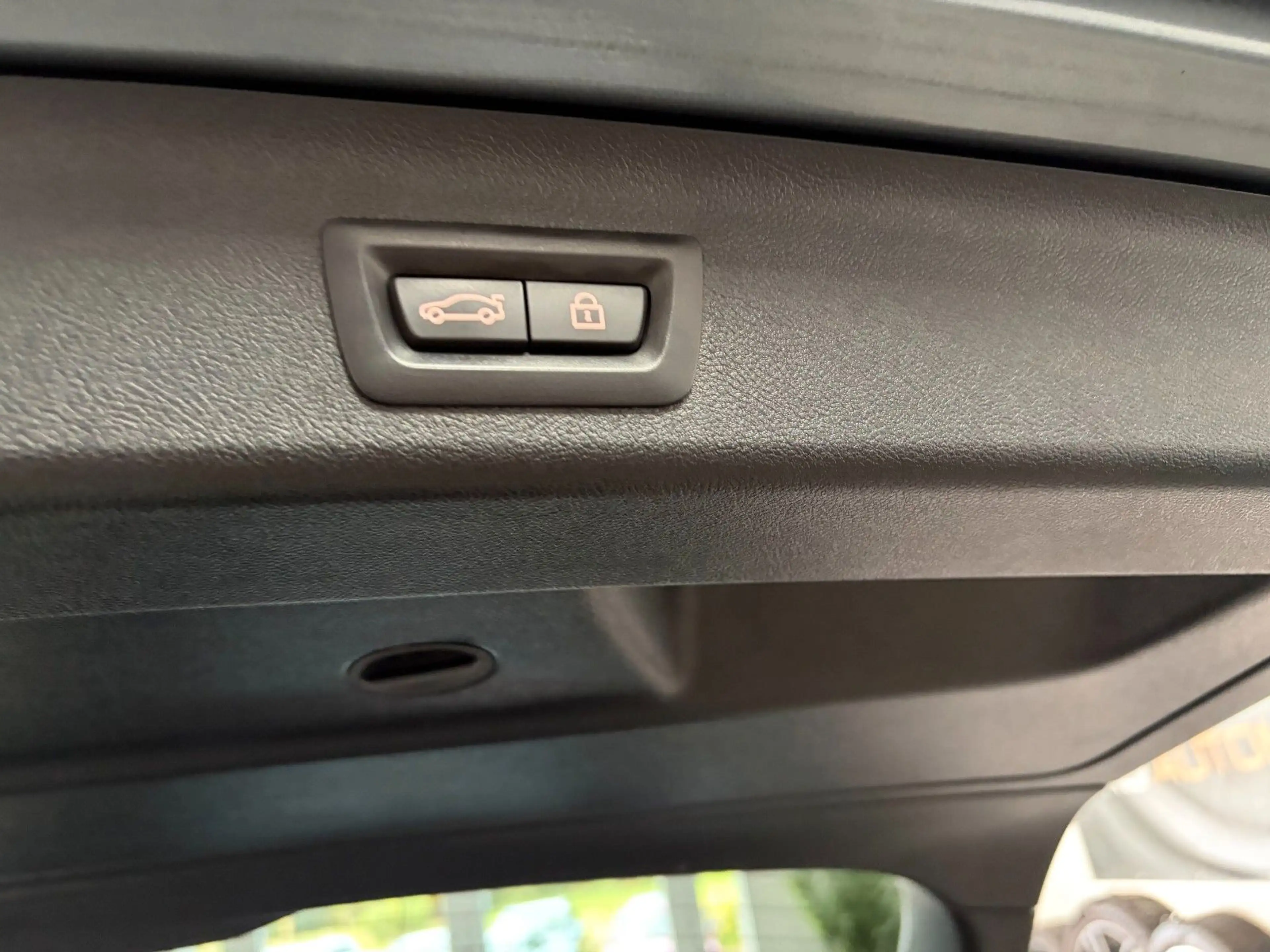 BMW 520 i M Sport*LED*Leder*LiveCockpit*Hifi*Kamera — photo 24