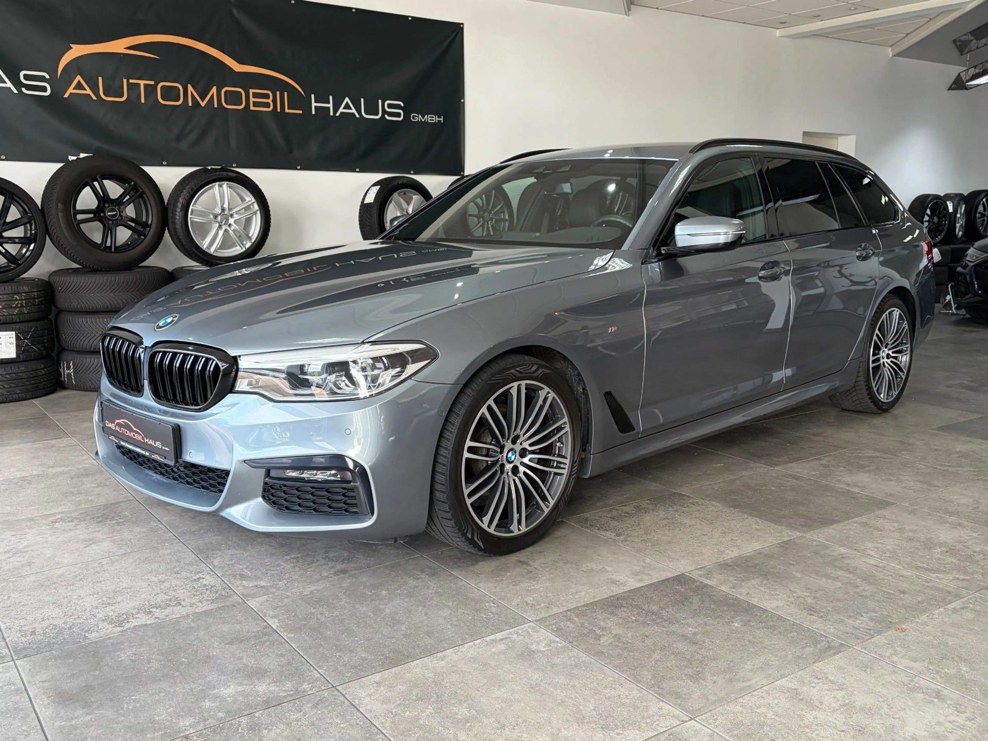 BMW 520 i M Sport*LED*Leder*LiveCockpit*Hifi*Kamera — photo 4
