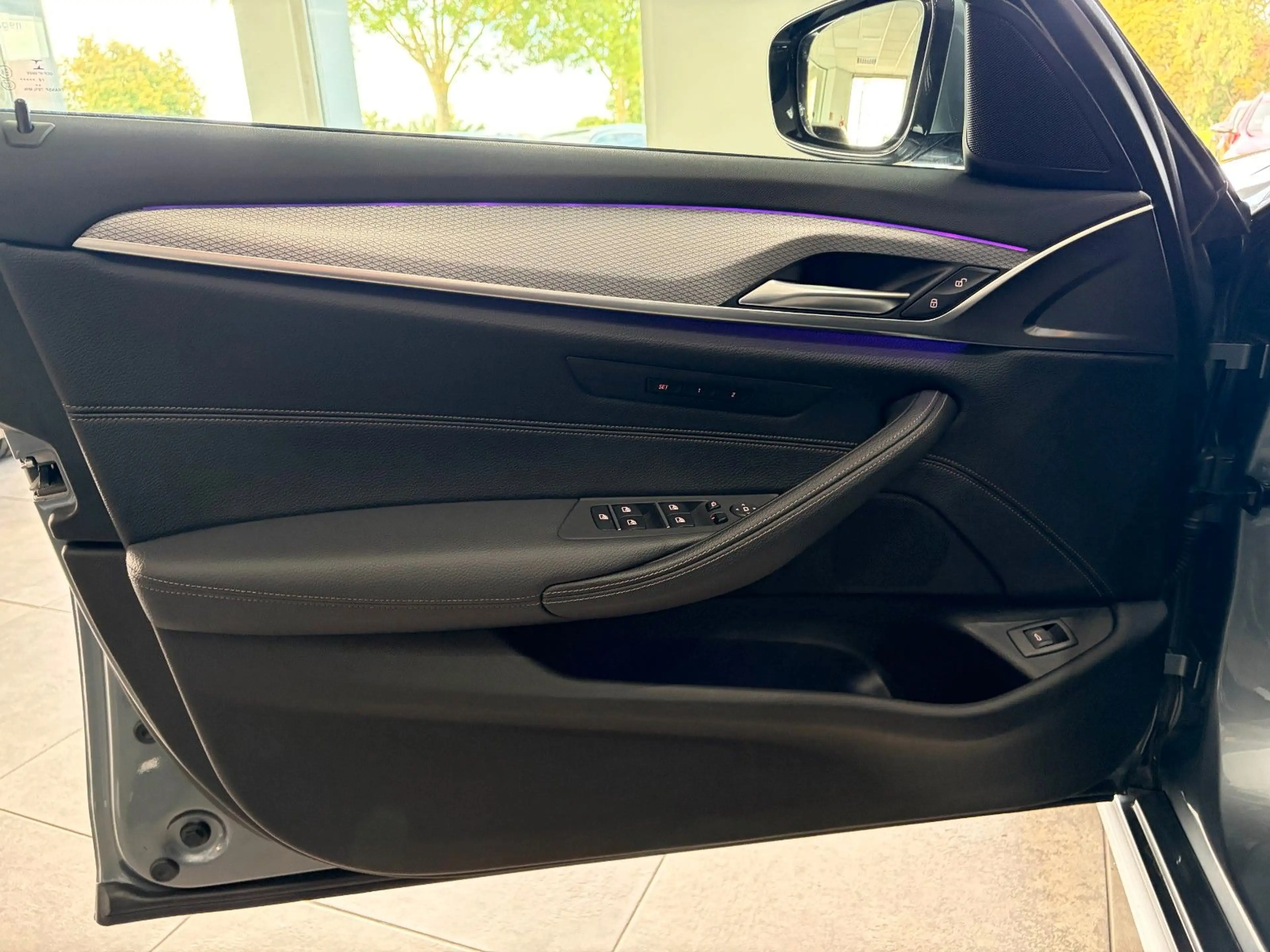 BMW 520 i M Sport*LED*Leder*LiveCockpit*Hifi*Kamera — photo 26