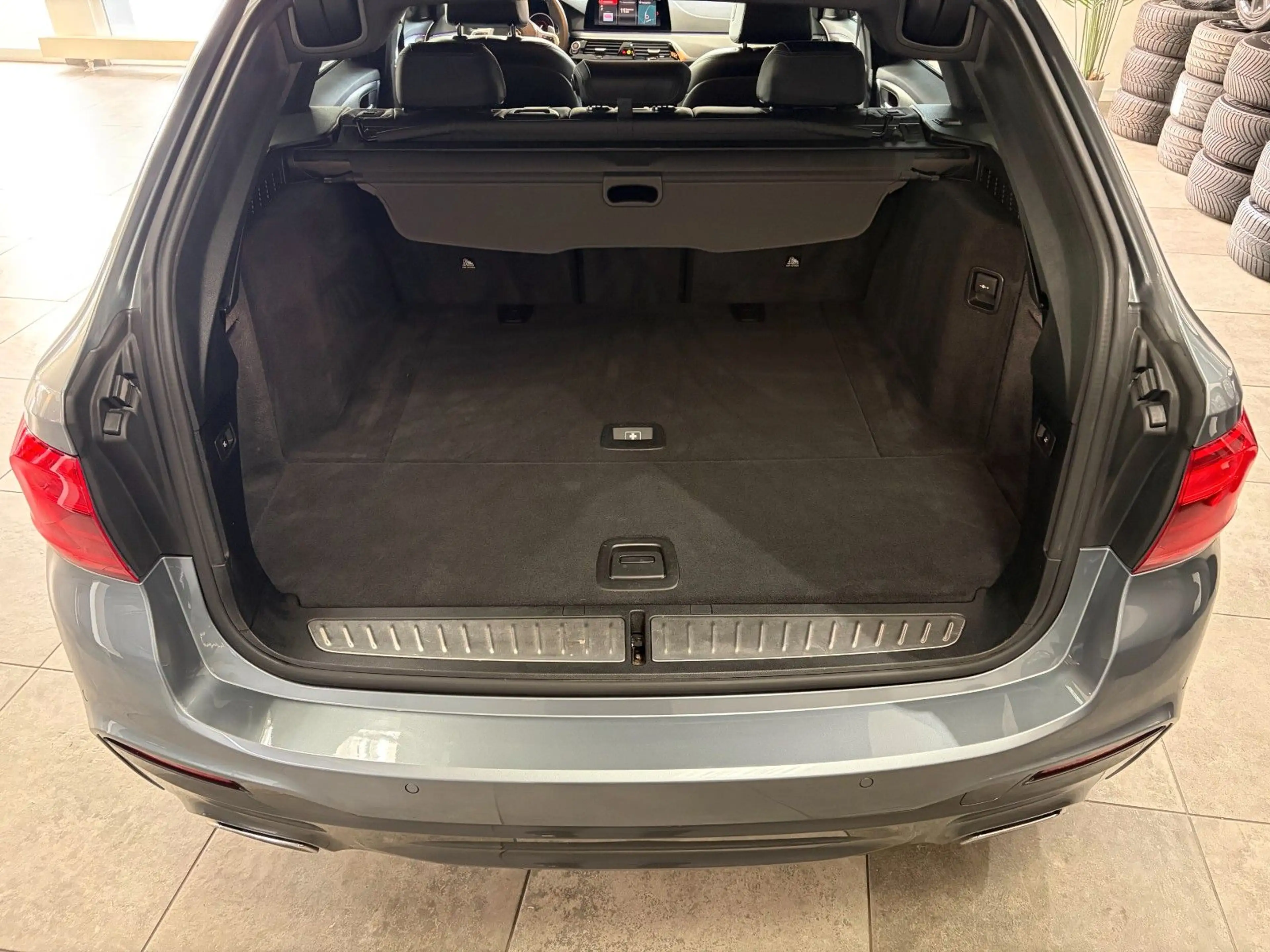 BMW 520 i M Sport*LED*Leder*LiveCockpit*Hifi*Kamera — photo 23