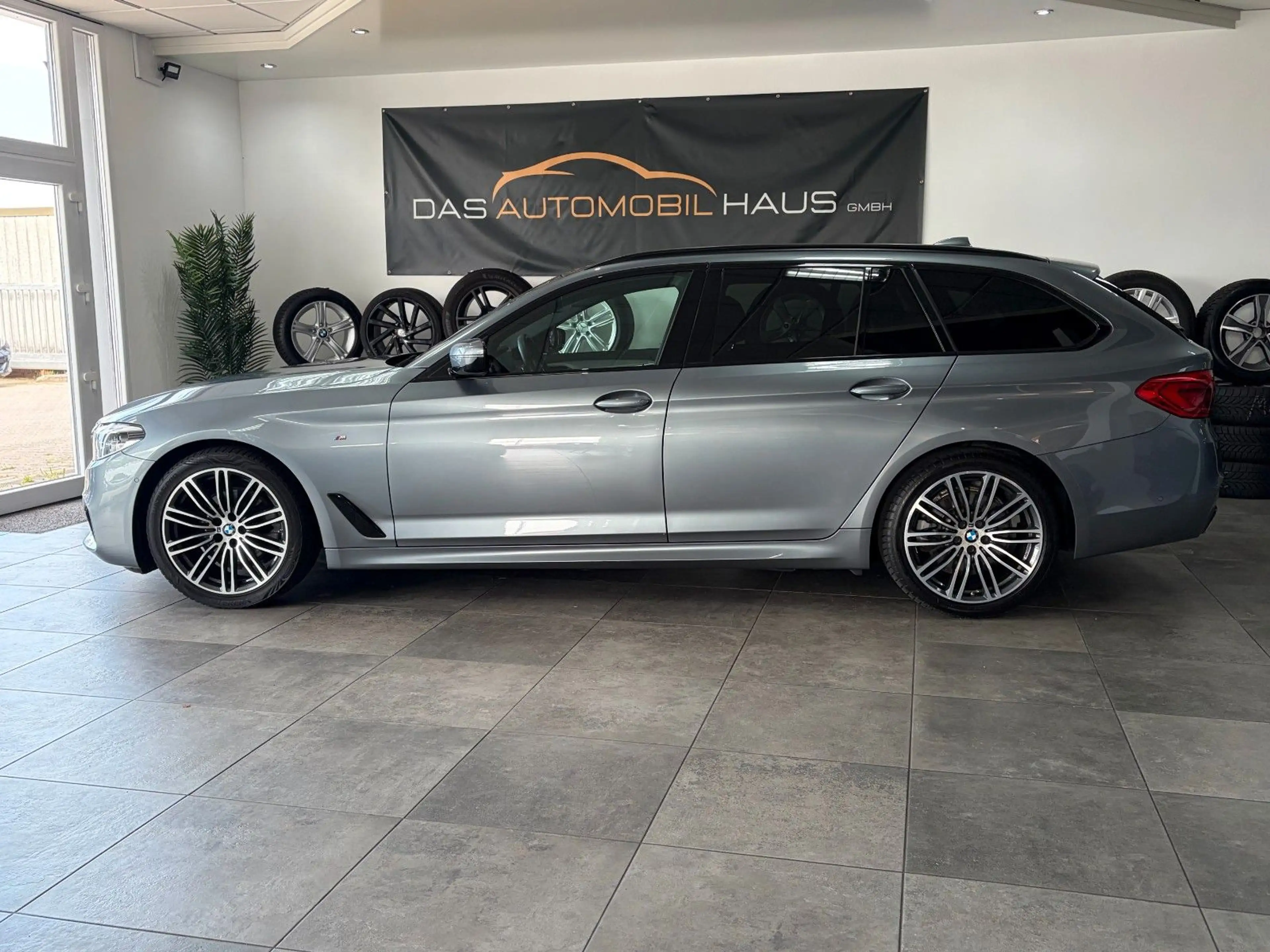 BMW 520 i M Sport*LED*Leder*LiveCockpit*Hifi*Kamera — photo 5