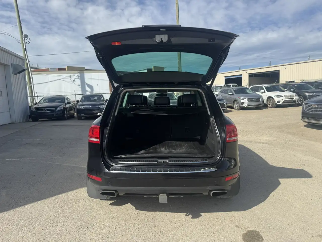 Volkswagen Touareg снимка Volkswagen Touareg