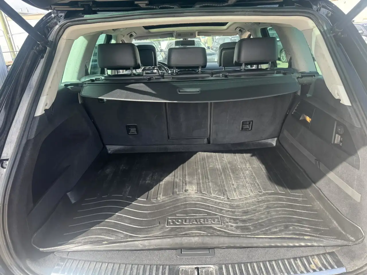 Volkswagen Touareg снимка Volkswagen Touareg