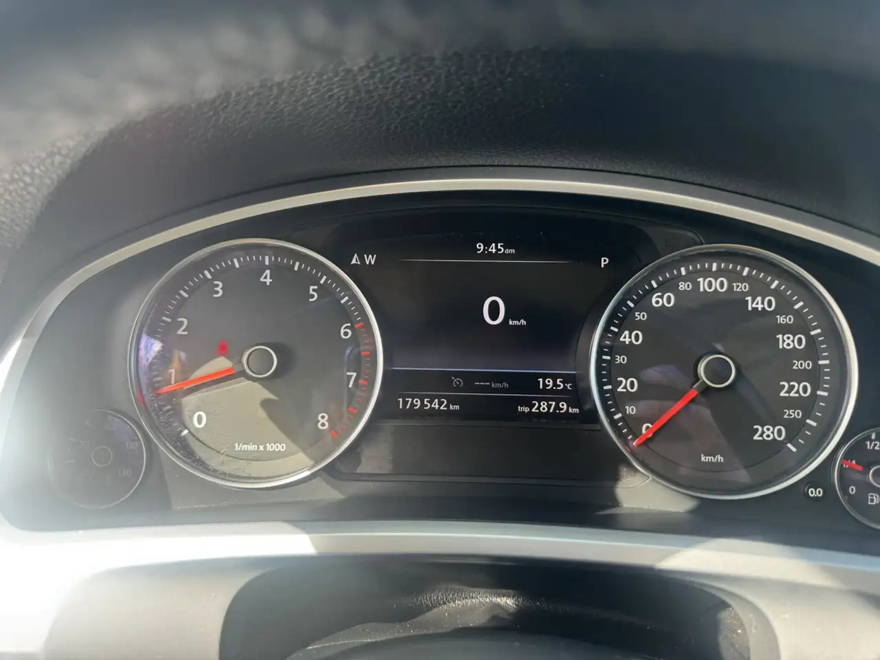 Volkswagen Touareg снимка Volkswagen Touareg