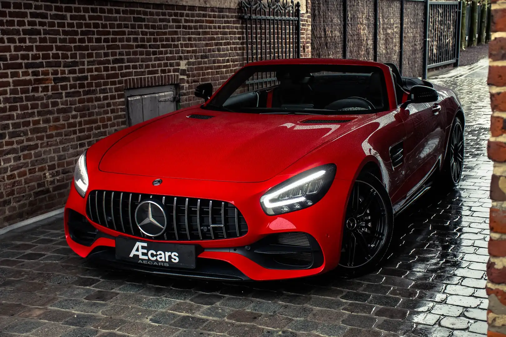 Mercedes-Benz AMG GT *** ROADSTER / 360°/ BURMESTER / AIRSCARF *** Rouge - 1