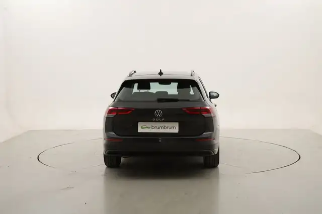 Volkswagen Golf view 4