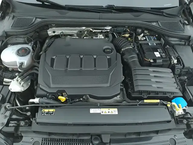 Volkswagen Golf view 13