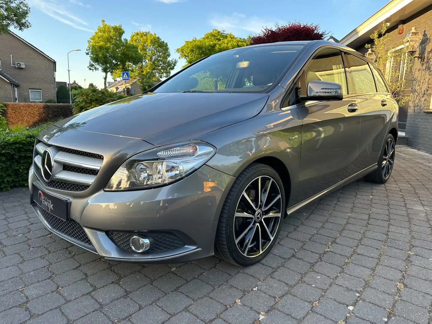 Mercedes-Benz B 200 Ambition, Dealer onderhouden! Gris - 1