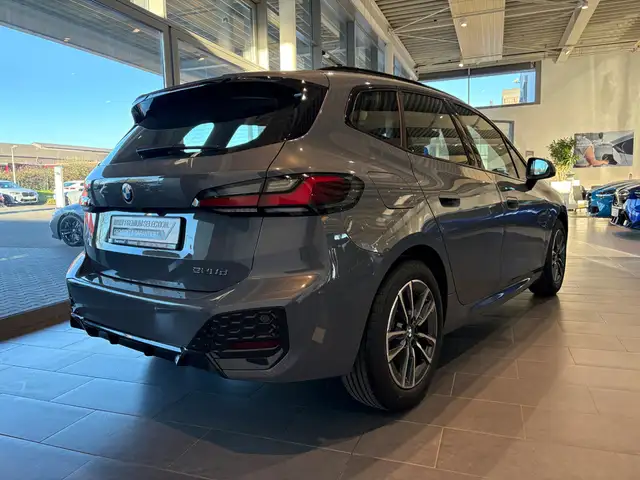 BMW 2 Series view 6