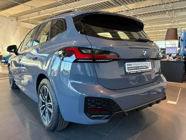 BMW 2 Series view 5