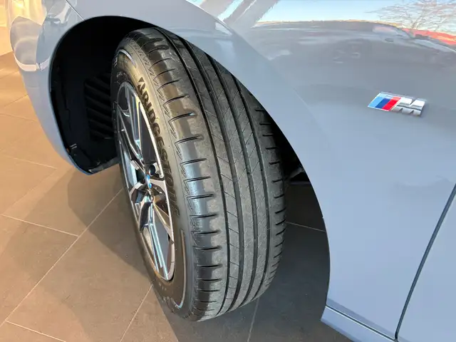 BMW 2 Series view 3
