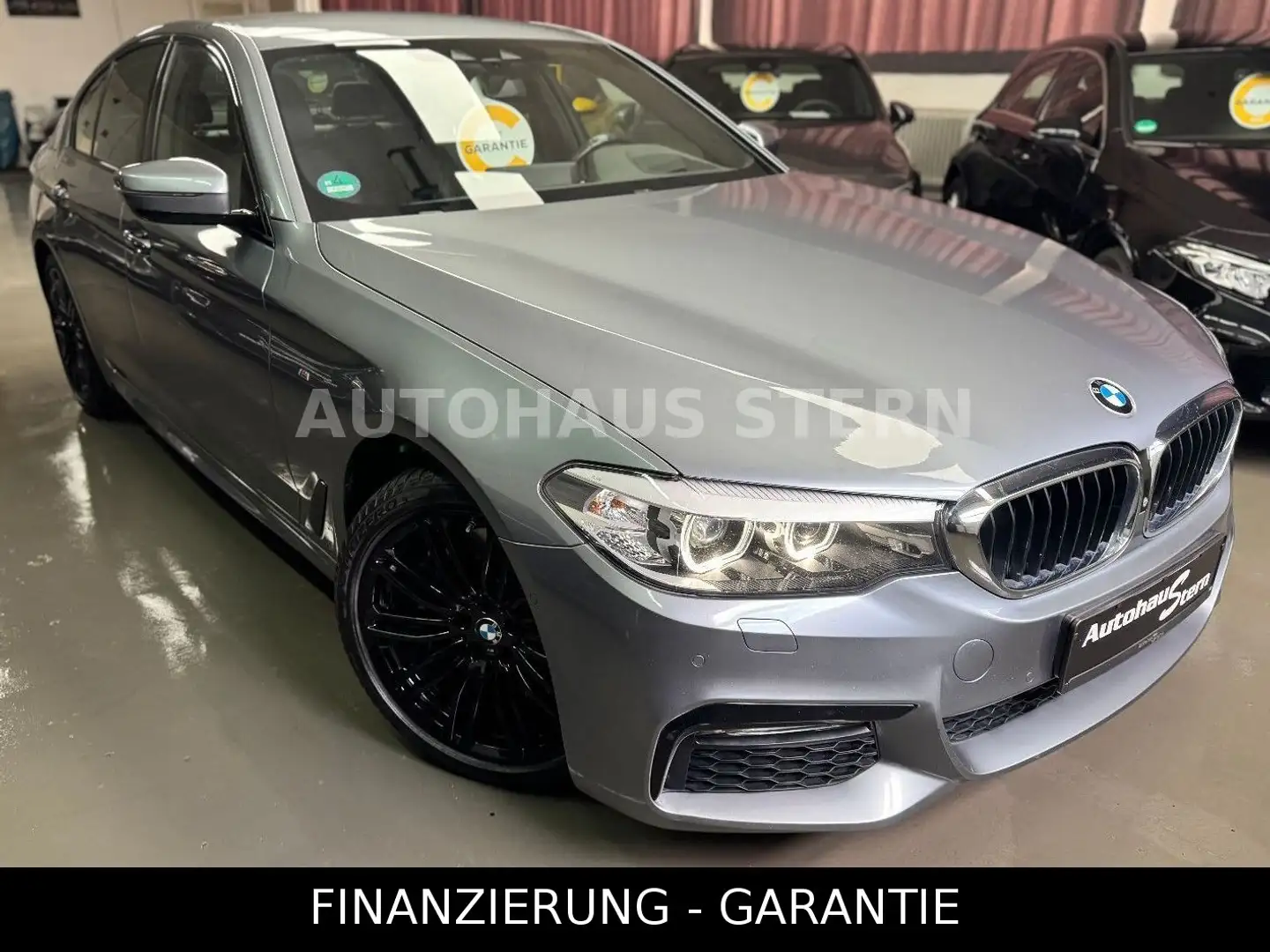 BMW 540 i Lim xDrive M Sport 360° Driving+ H&K HUD Grau - 1
