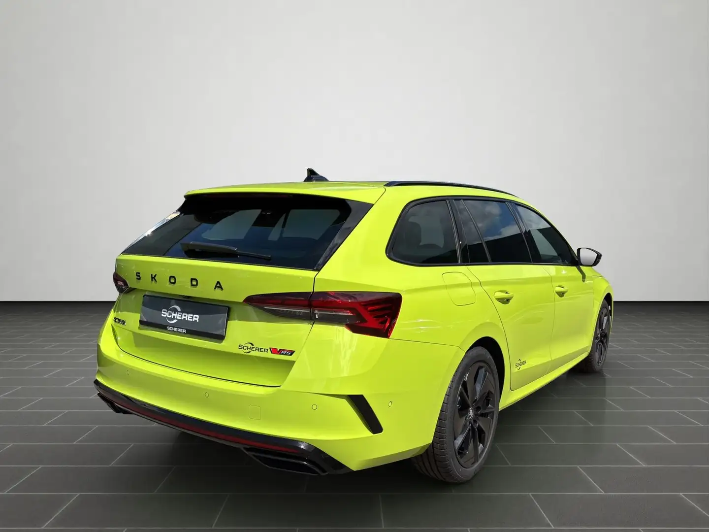 Skoda Octavia Combi RS 2,0 TSI 195 kW 7-Gang-DSG Grün - 2