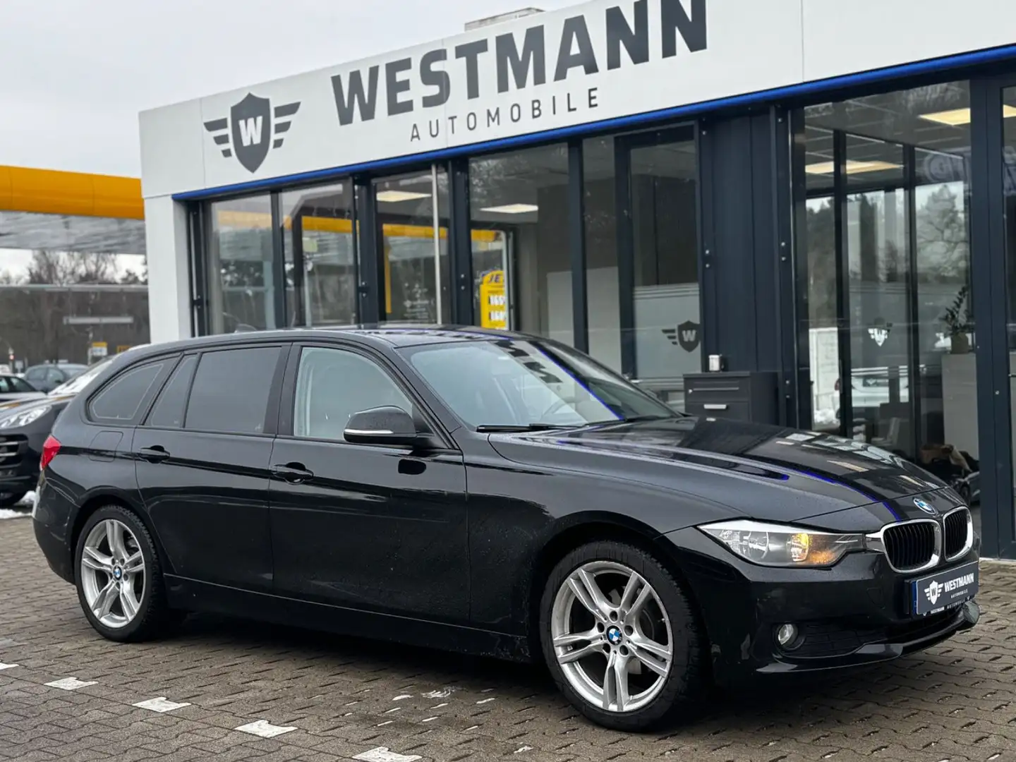 BMW 318 3 Touring 318 d/KLIMA/NAVI/6-GANG SCHALTER P Negro - 2