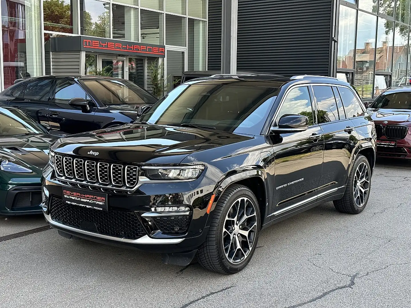 Jeep Grand Cherokee 2.0 PHEV 13,3kWh 380 PS AT 4xe Summit Reserve Schwarz - 1