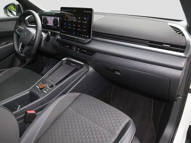 Volkswagen T-Roc view 10
