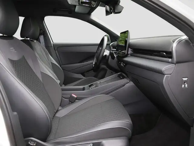 Volkswagen T-Roc view 9