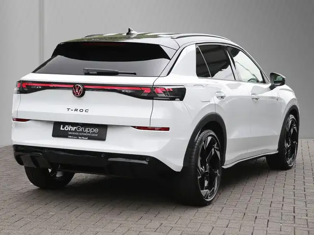 Volkswagen T-Roc view 6