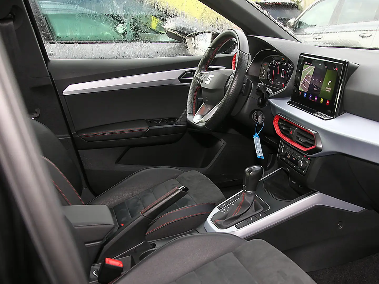 SEAT Arona 1.0 TSI FR DSG NAVI ACC SHZ LED PDC Schwarz - 2