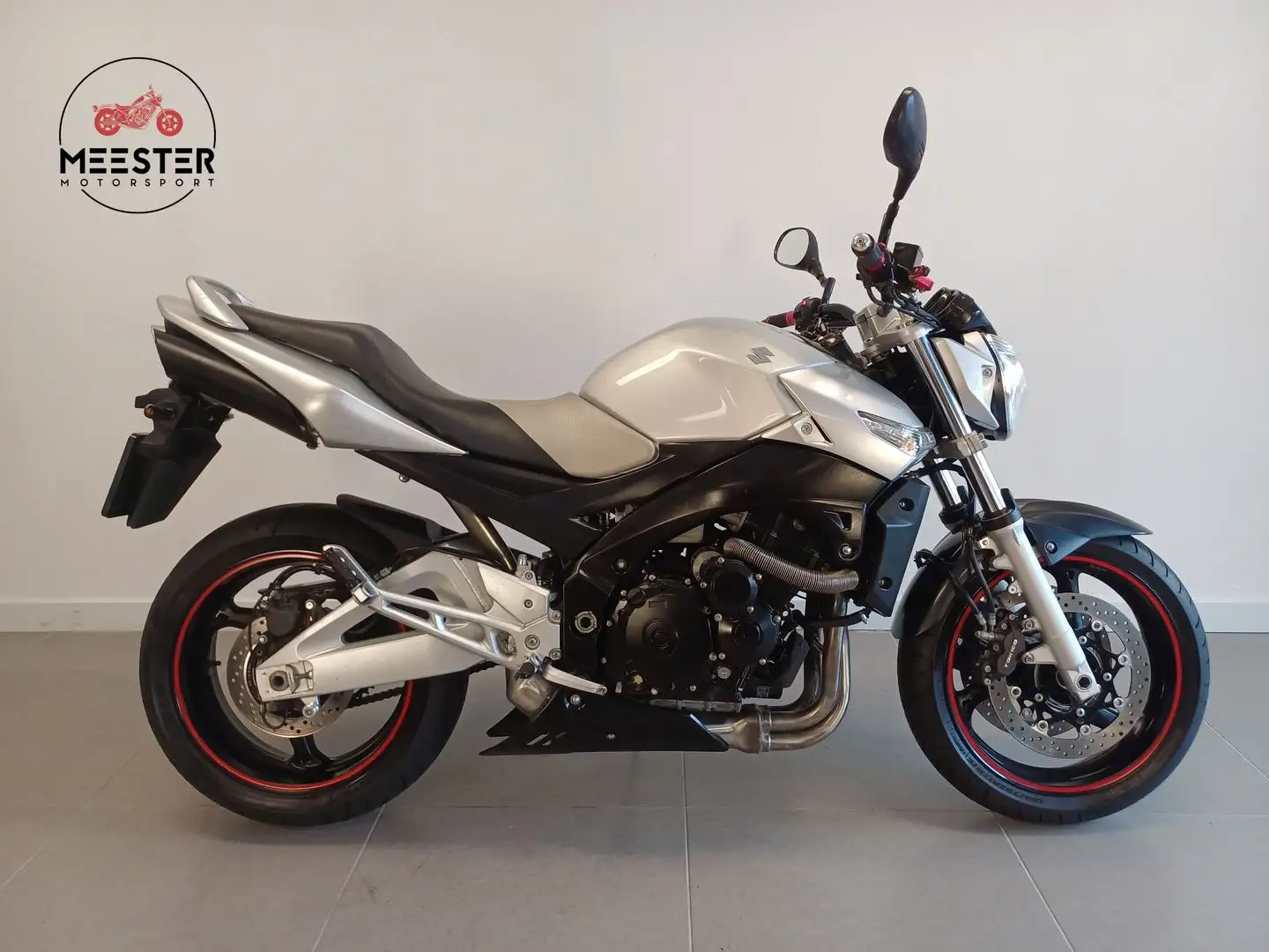 Suzuki GSR 600 A Grijs - 1