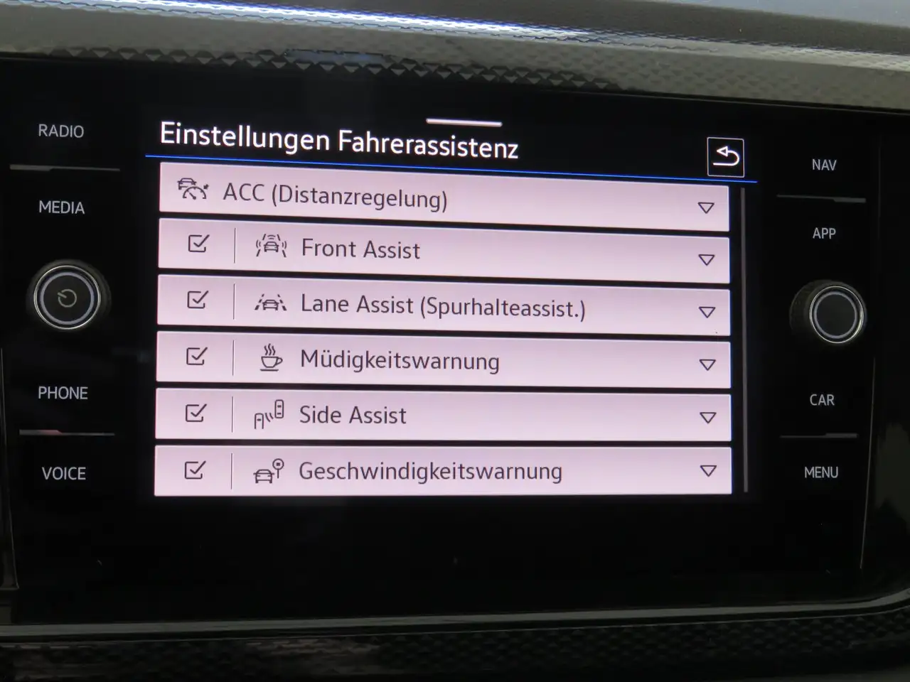 Volkswagen Taigo Friends TSI 16
